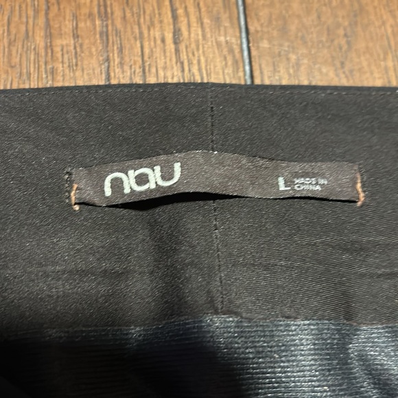 nau ‘Asylum’ Hardshell Performance Waterproof Snow Pants - Picture 5 of 16